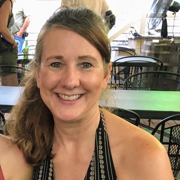 Meet your Posher, Karen - Picture 1 of 1